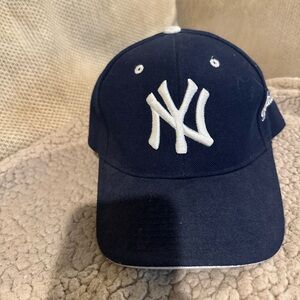 Yankees blue hat